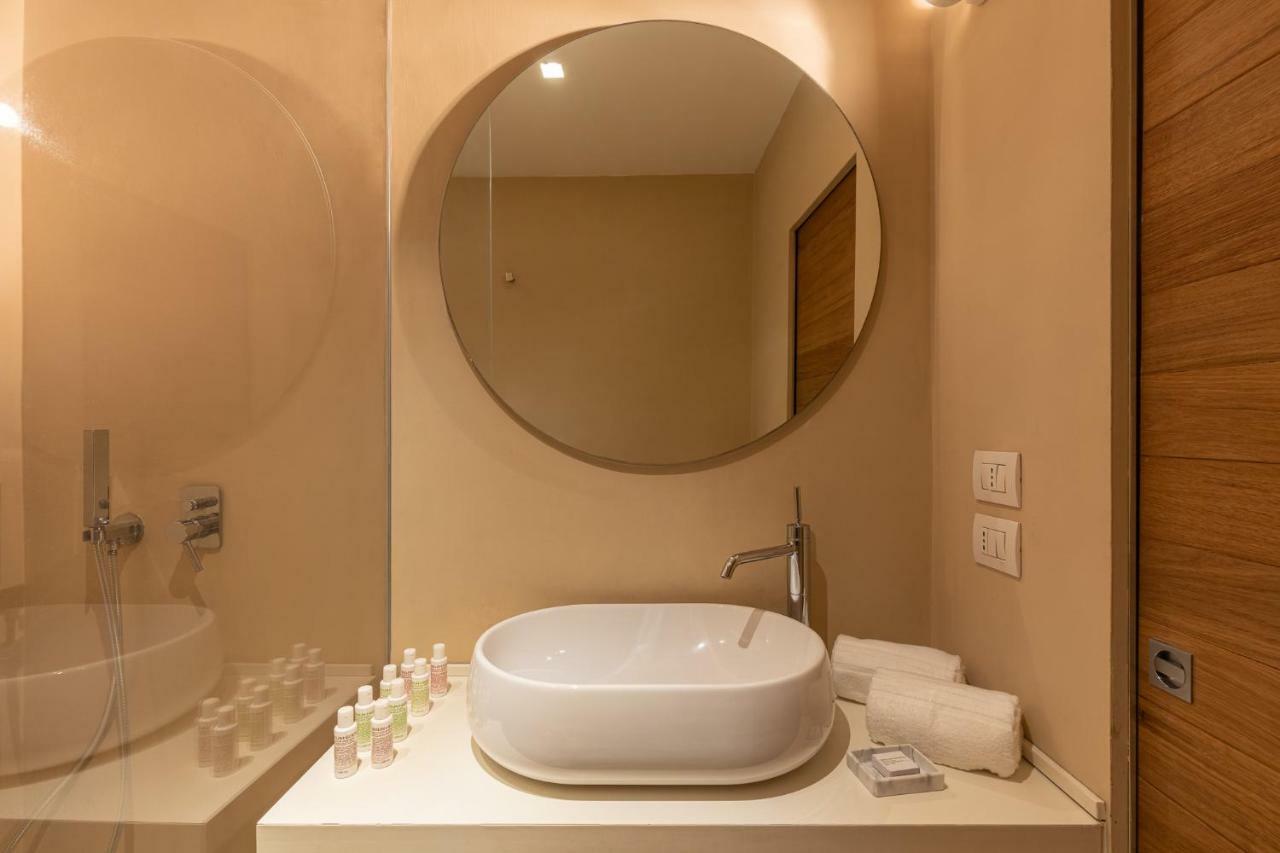Beplace Garibaldi Suites Mailand Exterior foto